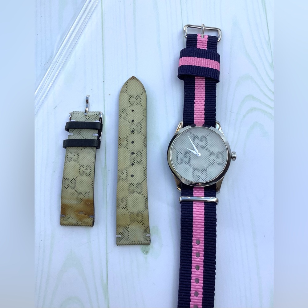 Authentic GUCCI ladies wristwatch ๐๐ - Picture 3 of 12